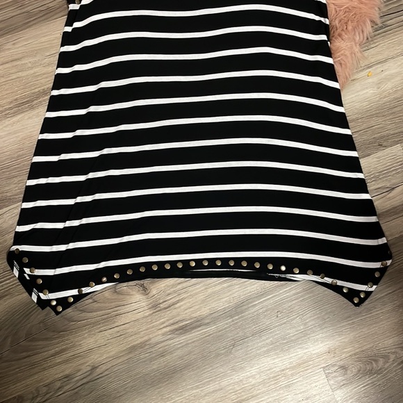 Soft surroundings Tank Stripped Top Size L - Picture 6 of 8